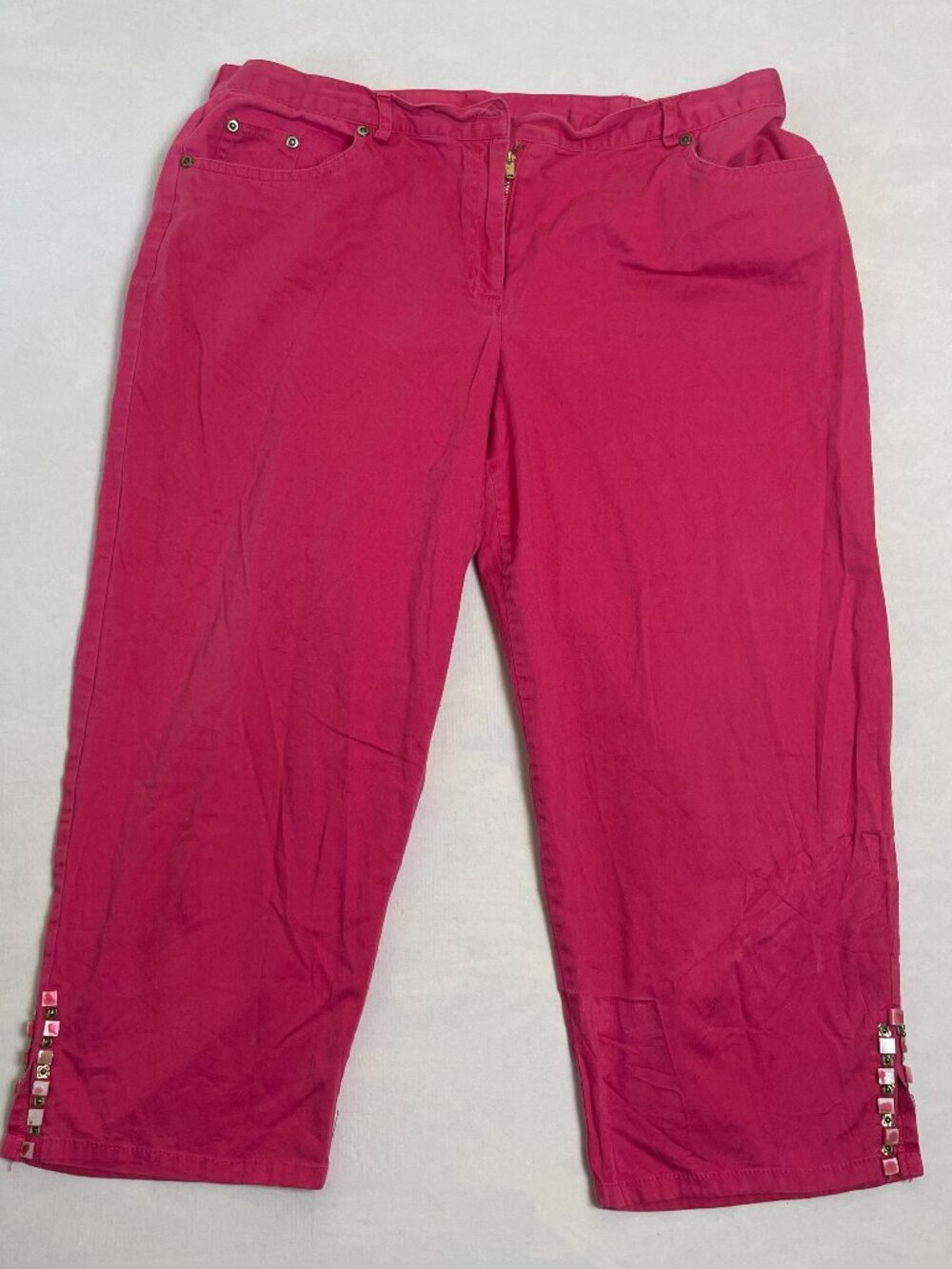 Ruby Rd. Favorites Pink Capri Pants Women's Size 14P Button Hem Cropped Twill